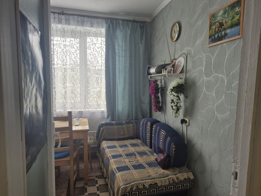 Продам однокомнатную (1-комн.) квартиру, Авиатриссы Зверевой ул, 3к2, Гатчина г