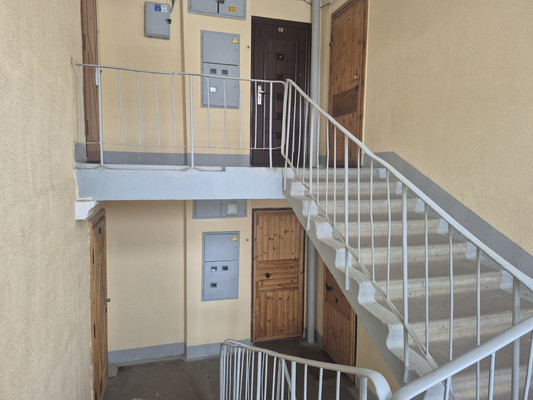 Продам однокомнатную (1-комн.) квартиру, Авиатриссы Зверевой ул, 3к2, Гатчина г