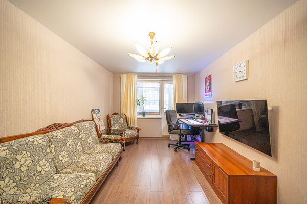 Продам трехкомнатную (3-комн.) квартиру, Якуба Коласа проезд, 3, Пермь г