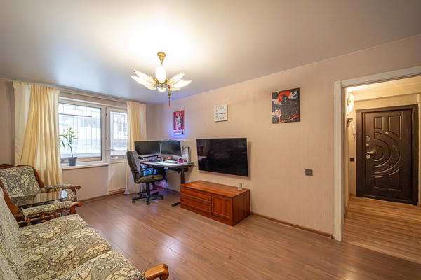 Продам трехкомнатную (3-комн.) квартиру, Якуба Коласа проезд, 3, Пермь г