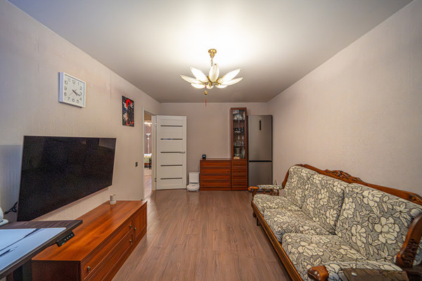 Продам трехкомнатную (3-комн.) квартиру, Якуба Коласа проезд, 3, Пермь г