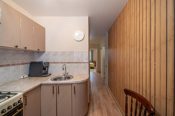 Продам трехкомнатную (3-комн.) квартиру, Якуба Коласа проезд, 3, Пермь г