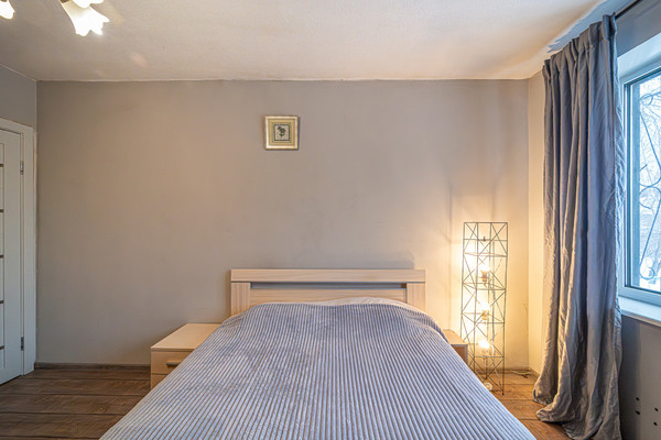 Продам трехкомнатную (3-комн.) квартиру, Якуба Коласа проезд, 3, Пермь г