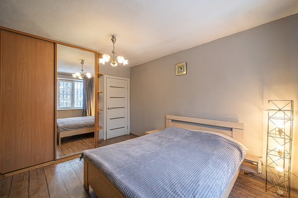 Продам трехкомнатную (3-комн.) квартиру, Якуба Коласа проезд, 3, Пермь г