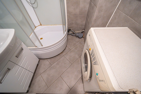 Продам трехкомнатную (3-комн.) квартиру, Якуба Коласа проезд, 3, Пермь г