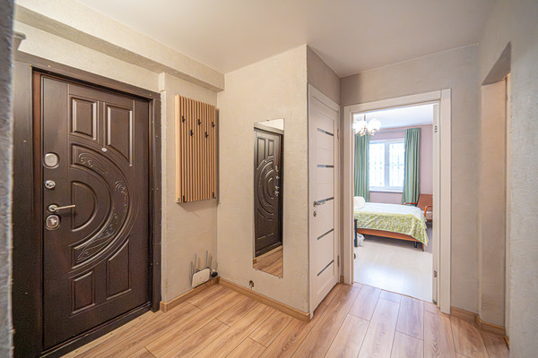 Продам трехкомнатную (3-комн.) квартиру, Якуба Коласа проезд, 3, Пермь г