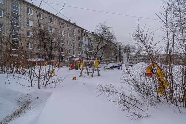 Продам трехкомнатную (3-комн.) квартиру, Якуба Коласа проезд, 3, Пермь г