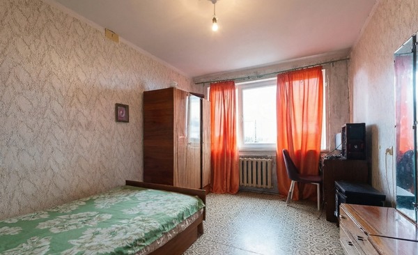 Продам трехкомнатную (3-комн.) квартиру, Батальная ул, 77, Калининград г