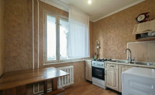 Продам трехкомнатную (3-комн.) квартиру, Батальная ул, 77, Калининград г