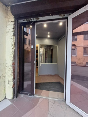 Продам многокомнатную квартиру, Лиговский пр-кт, 483, Санкт-Петербург г