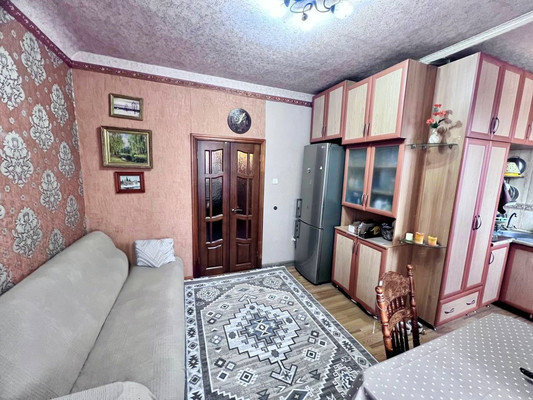 Продам трехкомнатную (3-комн.) квартиру, Металлургическая ул, 108к2, Ростов-на-Дону г