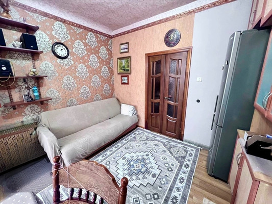 Продам трехкомнатную (3-комн.) квартиру, Металлургическая ул, 108к2, Ростов-на-Дону г