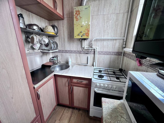 Продам трехкомнатную (3-комн.) квартиру, Металлургическая ул, 108к2, Ростов-на-Дону г