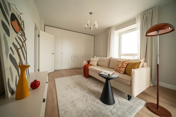 Продам двухкомнатную (2-комн.) квартиру, Алтуфьевское ш, 53к2, Москва г