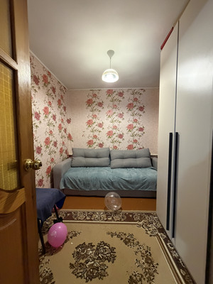 Продам трехкомнатную (3-комн.) квартиру, Парижской Коммуны ул, 13, Джанкой г