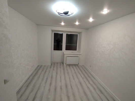 Продам однокомнатную (1-комн.) квартиру, Молодежная ул, 2в, Семеновка с