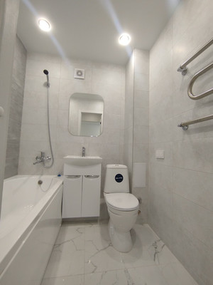 Продам однокомнатную (1-комн.) квартиру, Молодежная ул, 2в, Семеновка с