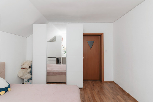 Продам дом, Уренгойская ул, 5, Ханты-Мансийск г, 0 км от города