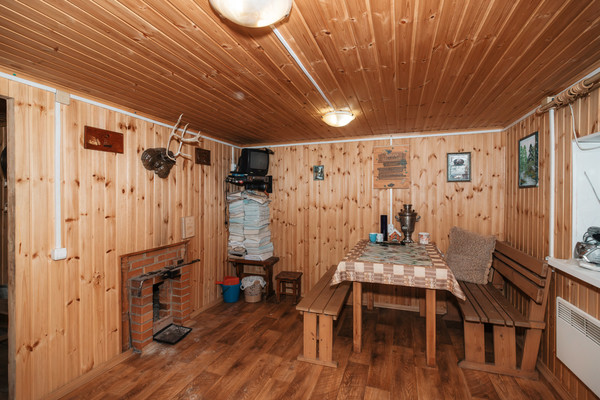 Продам дом, Уренгойская ул, 5, Ханты-Мансийск г, 0 км от города