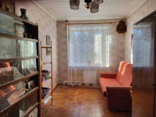 Продам двухкомнатную (2-комн.) квартиру, Коли Подрядчикова ул, 14, Гатчина г