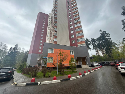 Продам однокомнатную (1-комн.) квартиру, 33к2, Горки-10 п