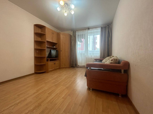 Продам однокомнатную (1-комн.) квартиру, 33к2, Горки-10 п