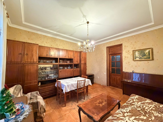 Продам трехкомнатную (3-комн.) квартиру, Чернышевского ул, 169, Нальчик г