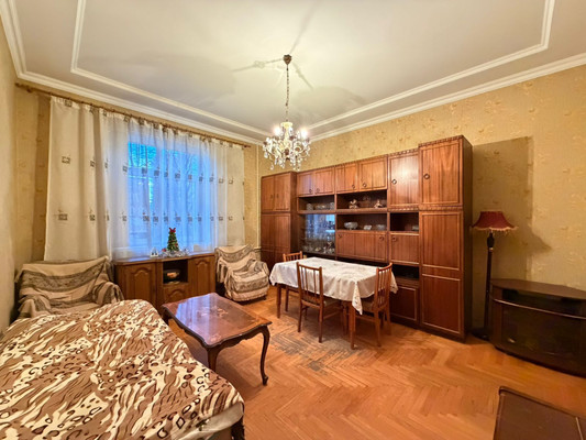 Продам трехкомнатную (3-комн.) квартиру, Чернышевского ул, 169, Нальчик г