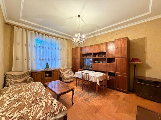 Продам трехкомнатную (3-комн.) квартиру, Чернышевского ул, 169, Нальчик г