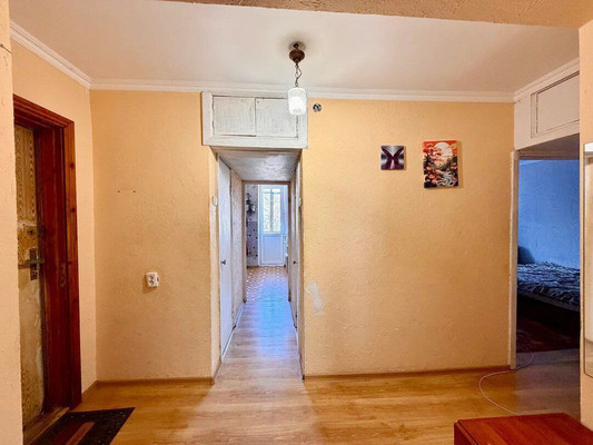 Продам трехкомнатную (3-комн.) квартиру, Генерала Родионова ул, 19, Симферополь г