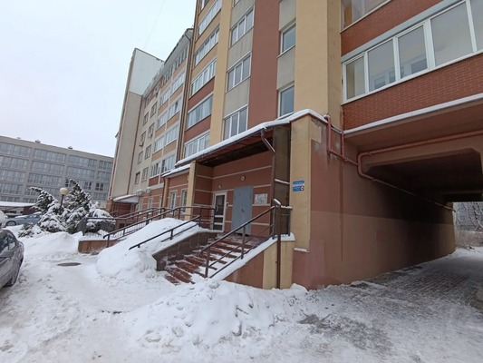 Сдам коммерческое помещение 120,5 м2, А (НП Гаражное общество Невского-2 тер ряд, 51кв, Калининград г