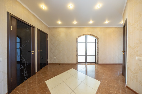 Продам двухкомнатную (2-комн.) квартиру, Ромашина ул, 58к2, Белые Берега рп