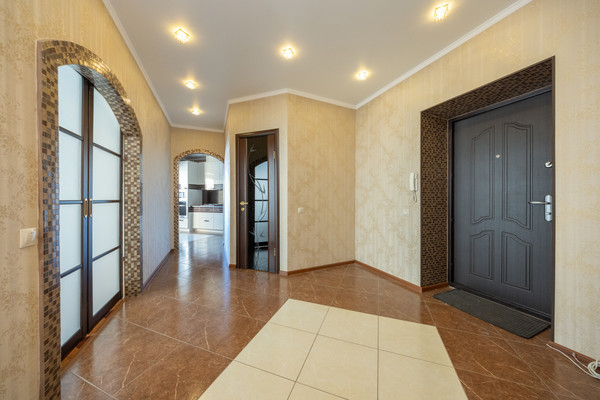 Продам двухкомнатную (2-комн.) квартиру, Ромашина ул, 58к2, Белые Берега рп