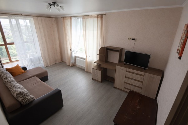 Продам двухкомнатную (2-комн.) квартиру, Рижская ул, 1а, Наро-Фоминск г