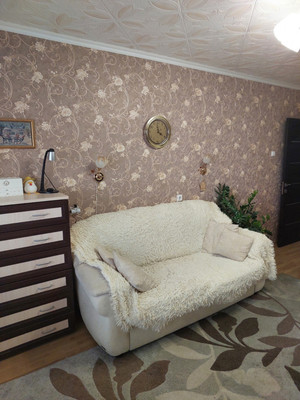 Продам трехкомнатную (3-комн.) квартиру, Нижняя ул, 19, Бугры п