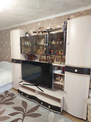 Продам трехкомнатную (3-комн.) квартиру, Нижняя ул, 19, Бугры п