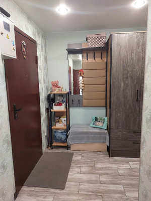 Продам трехкомнатную (3-комн.) квартиру, Нижняя ул, 19, Бугры п