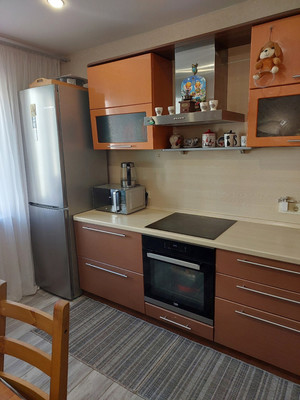 Продам трехкомнатную (3-комн.) квартиру, Нижняя ул, 19, Бугры п