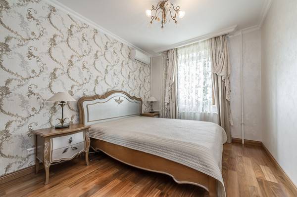 Продам трехкомнатную (3-комн.) квартиру, Большая Очаковская ул, 44к1, Москва г