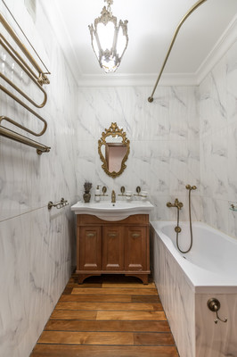 Продам трехкомнатную (3-комн.) квартиру, Большая Очаковская ул, 44к1, Москва г