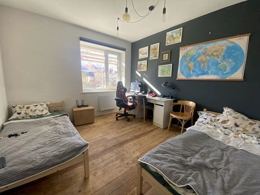 Продам трехкомнатную (3-комн.) квартиру, Межсанаторный проезд, 20к8, Анапа г