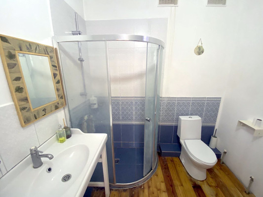 Продам трехкомнатную (3-комн.) квартиру, Межсанаторный проезд, 20к8, Анапа г