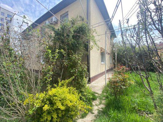 Продам трехкомнатную (3-комн.) квартиру, Межсанаторный проезд, 20к8, Анапа г