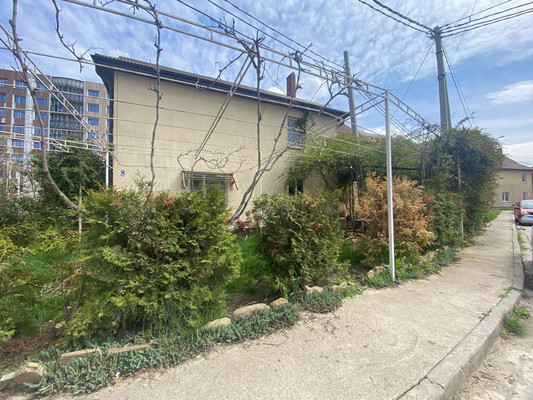 Продам трехкомнатную (3-комн.) квартиру, Межсанаторный проезд, 20к8, Анапа г