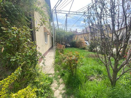 Продам трехкомнатную (3-комн.) квартиру, Межсанаторный проезд, 20к8, Анапа г