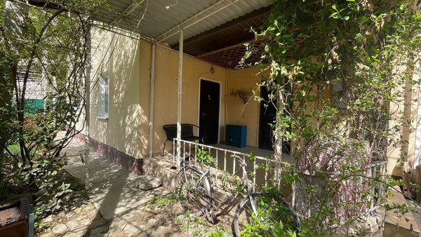 Продам трехкомнатную (3-комн.) квартиру, Межсанаторный проезд, 20к8, Анапа г