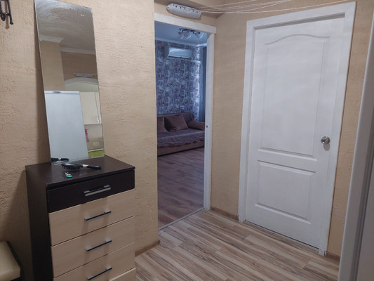 Продам двухкомнатную (2-комн.) квартиру, Ленина ул, 169, Анапа г