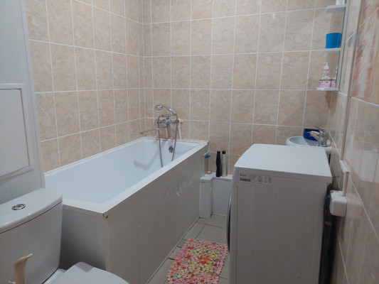 Продам двухкомнатную (2-комн.) квартиру, Ленина ул, 169, Анапа г