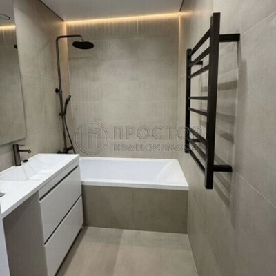 Продам двухкомнатную (2-комн.) квартиру, Болотниковская ул, 1к3, Москва г