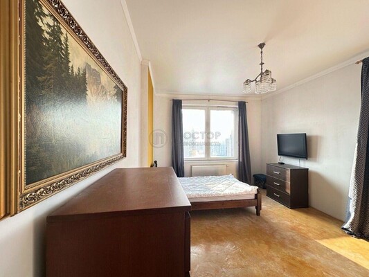 Продам трехкомнатную (3-комн.) квартиру, Варшавское ш, 168, Москва г